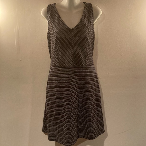 Loft 12P 12 Petite dress with tie waist Black Grey striped - Picture 1 of 8